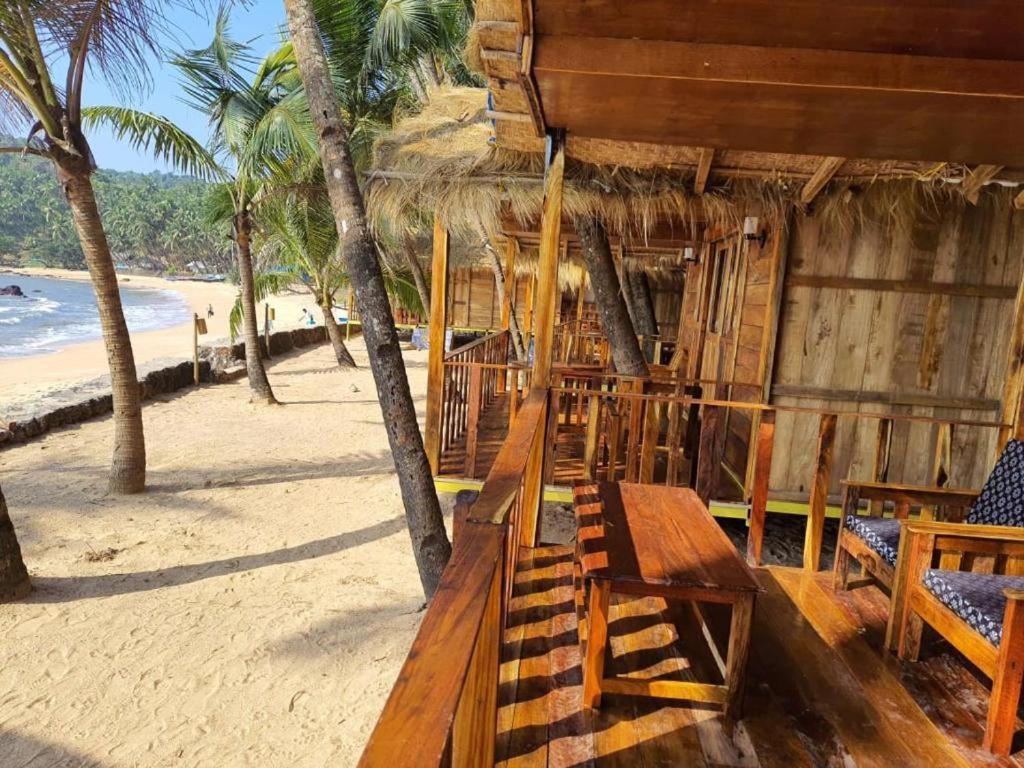 Sea Front Cottage Little Khola Cola Extérieur photo